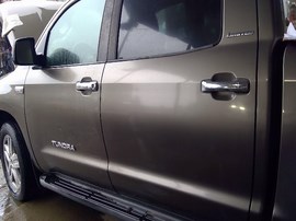 2008 TOYOTA TUNDRA, GOLD, LIMITED MODEL, CREW CAB, 5.7L, AT, 2WD.   Z25219